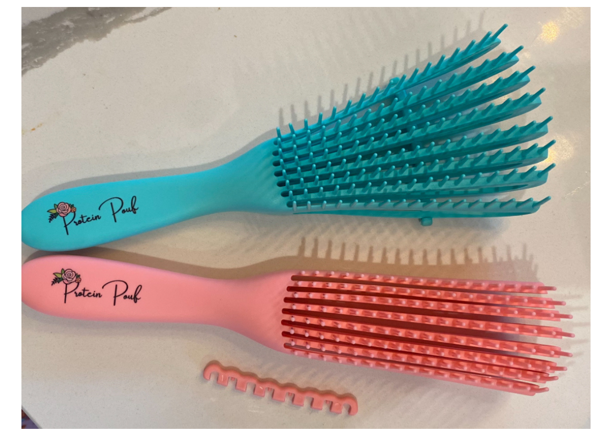 FlexSpread Detangling/Curl Clumping hair brush